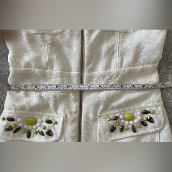 XOXO White with Green/Gold Pocket Embellishments‎ - Picture 9 of 11